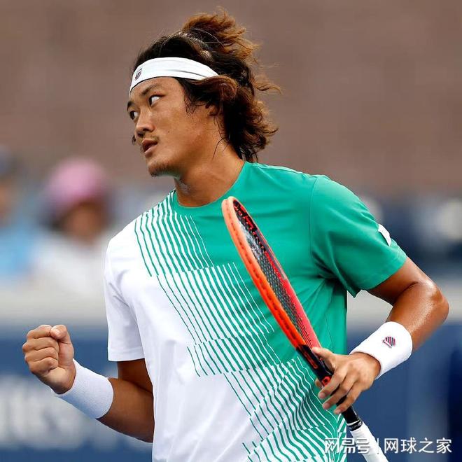 色设计在球 色设计在球