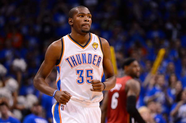 队多达五人 队多达五人