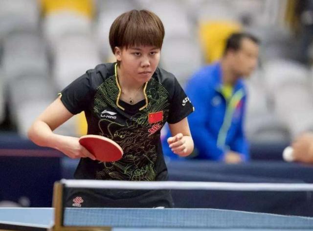 在女双赛场 在女双赛场