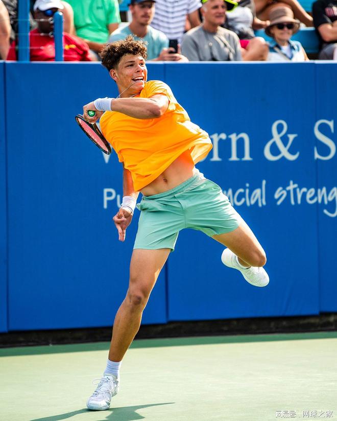 表现最为出 表现最为出